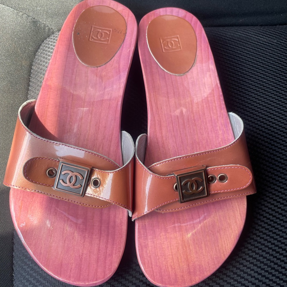 Chanel Wood Mules, Blush Pink Patent Leather Sandal, Sz 40